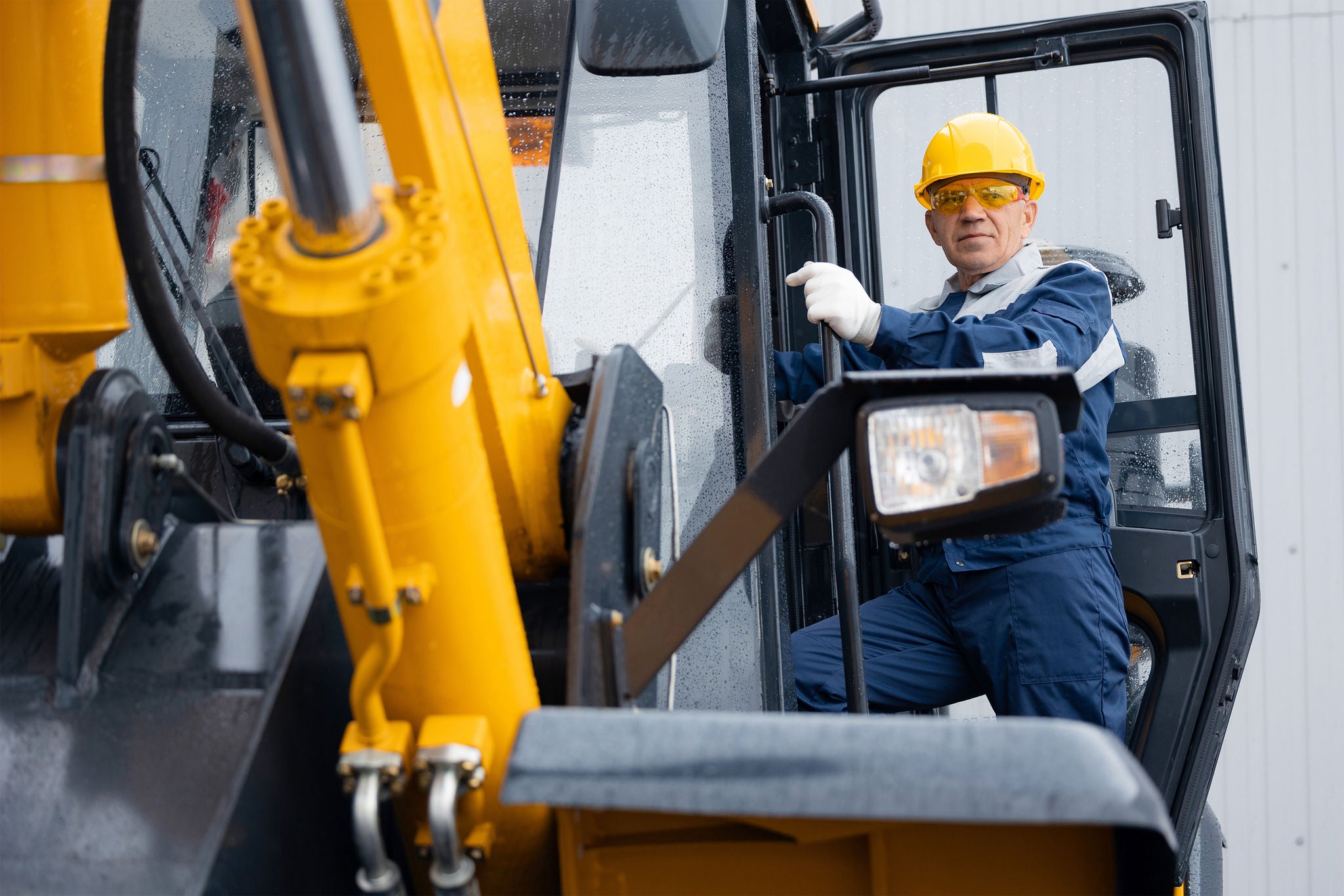 Wheel loader with Webasto Standard Battery Pro 40