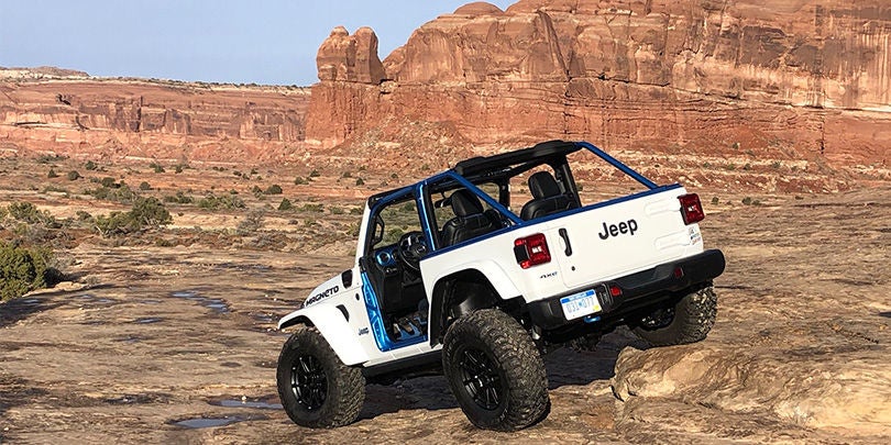 Parte posteriore di Jeep Magneto