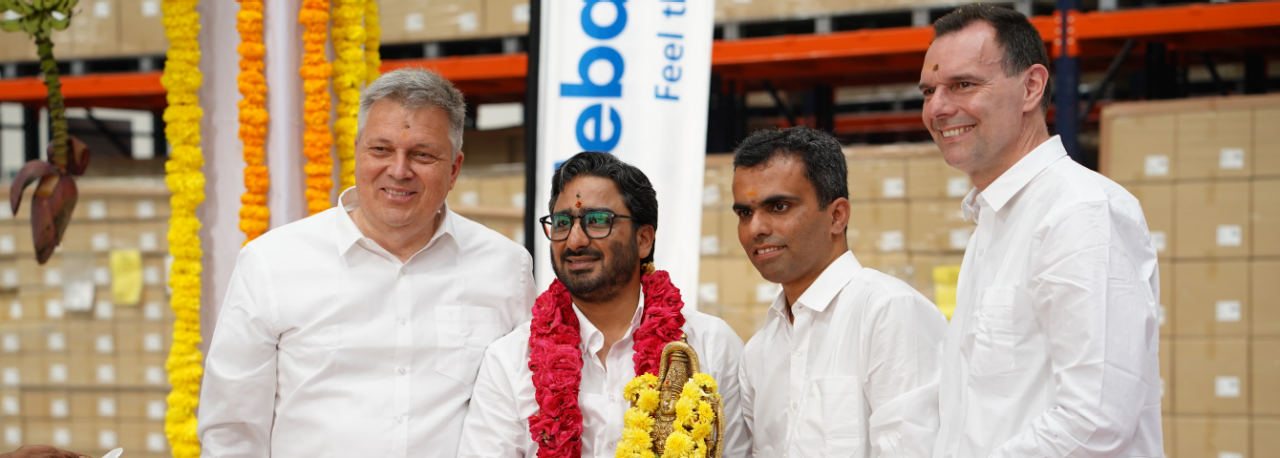 Eröffnung des Webasto-Produktionsstandorts Chennai mit Geschäfts- und Regionalvertretern, traditionellen Ritualen sowie Logistik im Rahmen der Pressemitteilung