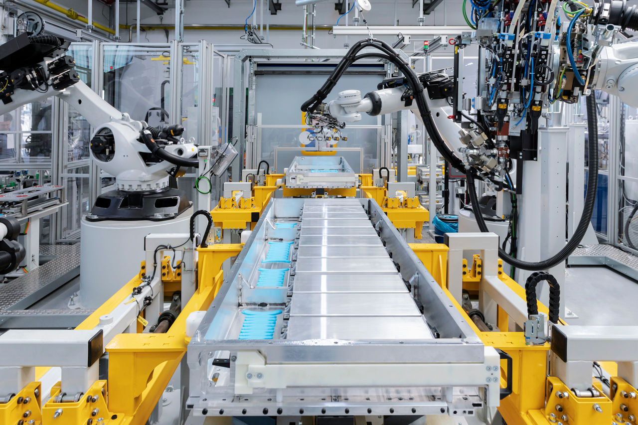 Automated battery pack production line highlighting Webasto's electric vehicle battery systems manufacturing and thermal management expertise for OEMs.